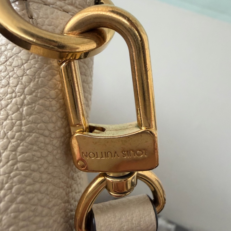 LV Boulogne PM 牛角包 白壓紋-28