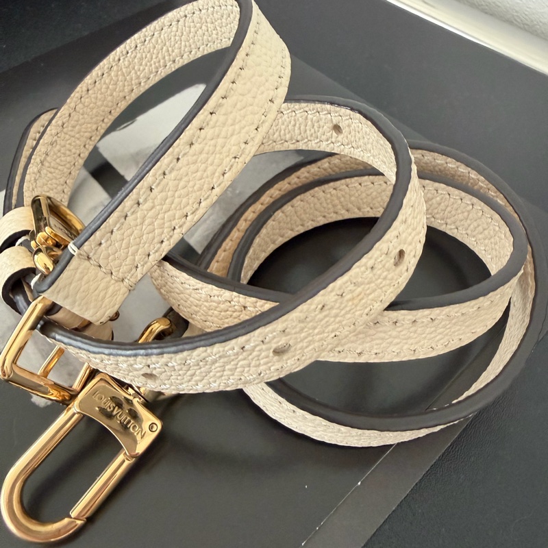 LV Boulogne PM 牛角包 白壓紋-30