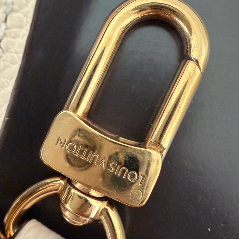 LV Boulogne PM 牛角包 白壓紋-32