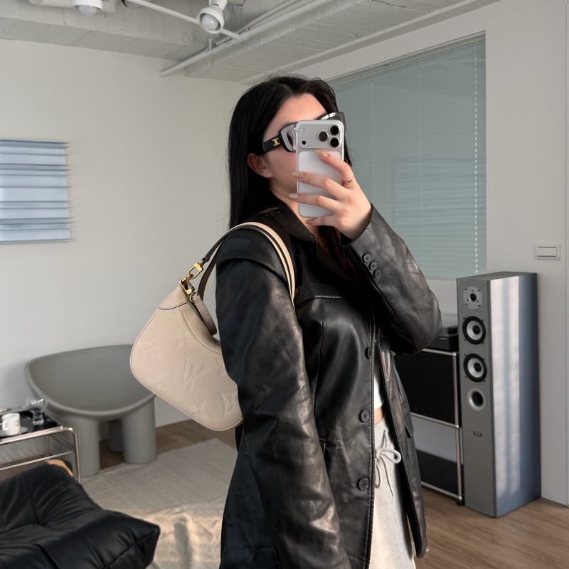 LV Boulogne PM 牛角包 白壓紋-36