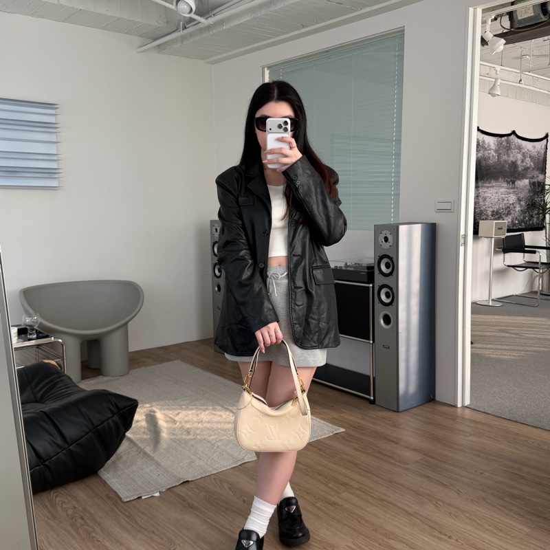 LV Boulogne PM 牛角包 白壓紋-38