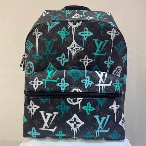 LV塗鴉黑字花Discovery後背PM