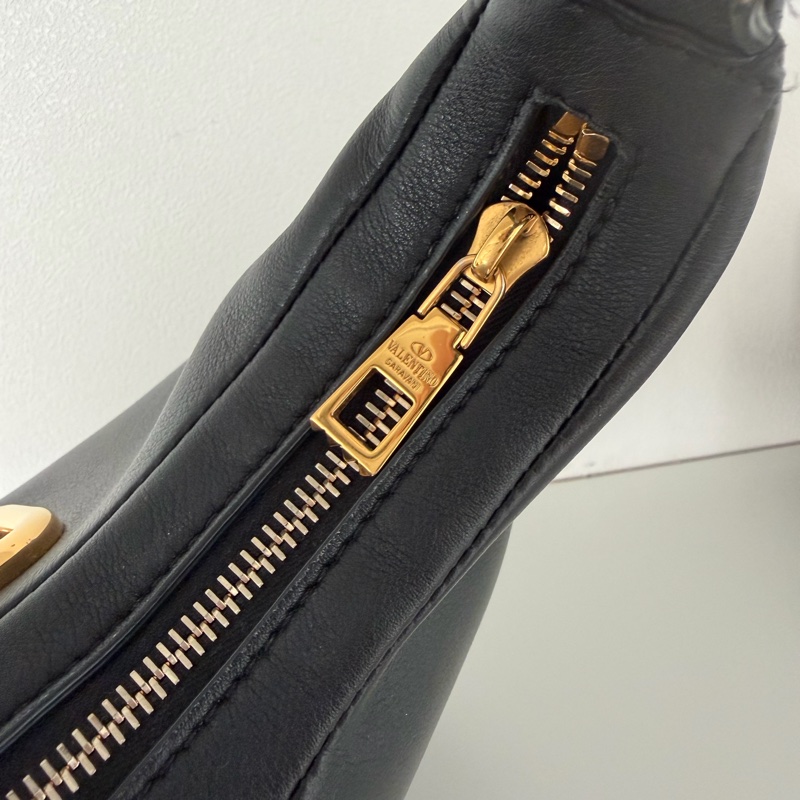 Valentino hobo stud sign 肩背包 「本人實拍實背」-18