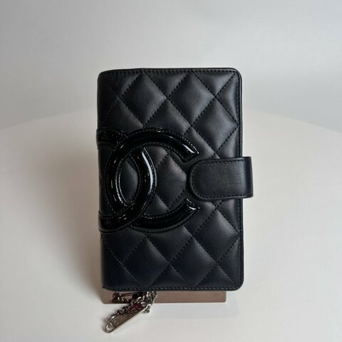 CHANEL 康朋釦式短夾黑16開