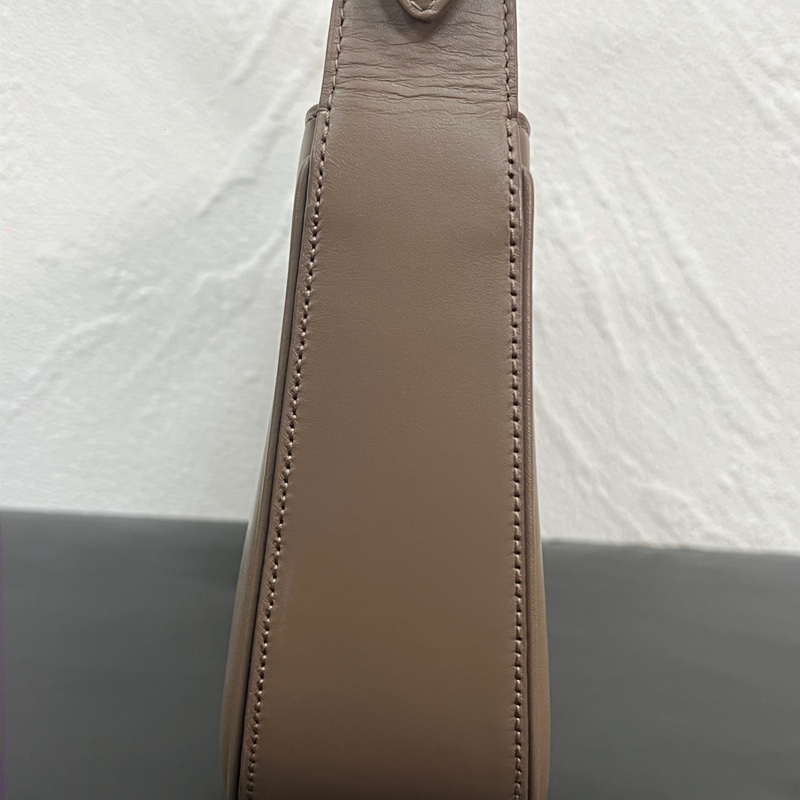 YSL 腋下包 奶茶色 LE 5 À 7滑面皮革手袋 肩背包 手提包-10