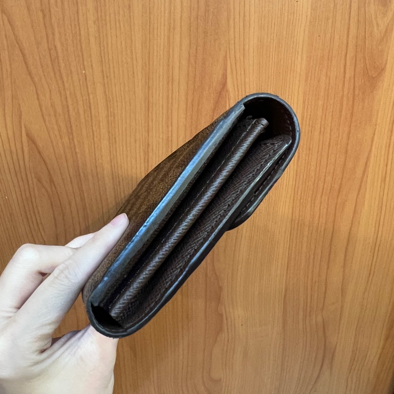 LV 咖格金釦Sarah 12卡長夾N63209-3