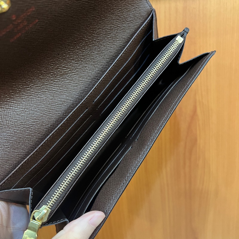LV 咖格金釦Sarah 12卡長夾N63209-12