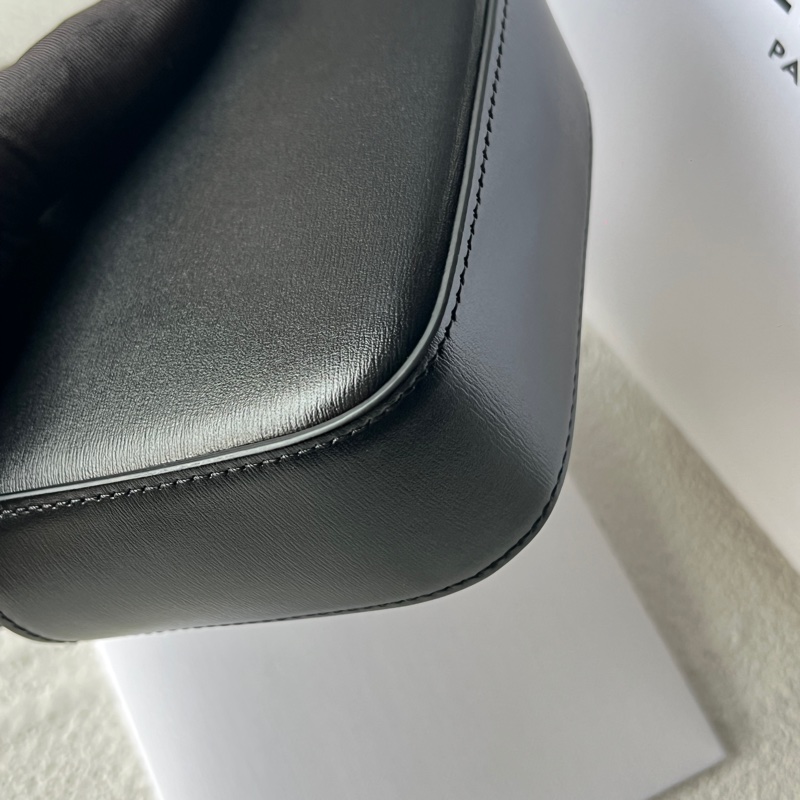 Celine mini triomphe 饅頭包 小廢包 凱旋門-12