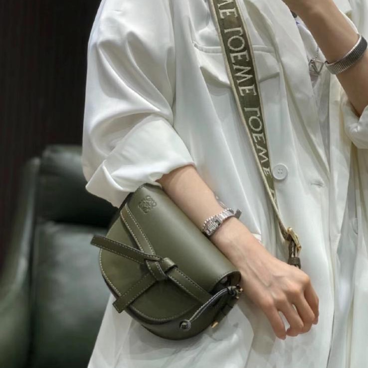 LOEWE Mini Gate 綠色馬鞍包 斜肩包 2023年-1