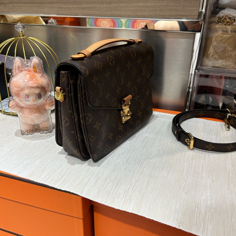 Lv Metis pochette monogram-1