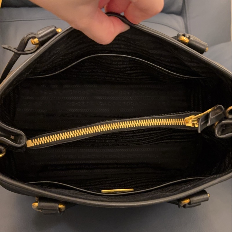 PRADA 尼龍手提包-10