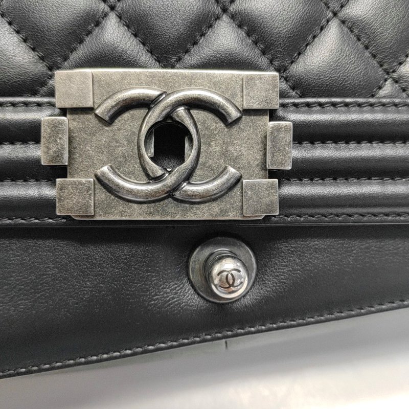 CHANEL BOY 中號 黑色牛皮菱格紋綉縫斜背包肩背包 釕色五金-9