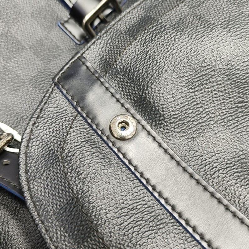 LOUIS VUITTON CHRISTOPHER 中號 黑色EPI牛皮棋盤格 後背包 雙肩包 銀色五金-7