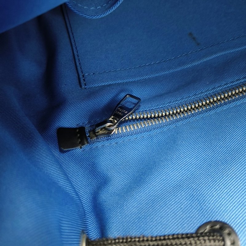 LOUIS VUITTON CHRISTOPHER 中號 黑色EPI牛皮棋盤格 後背包 雙肩包 銀色五金-18