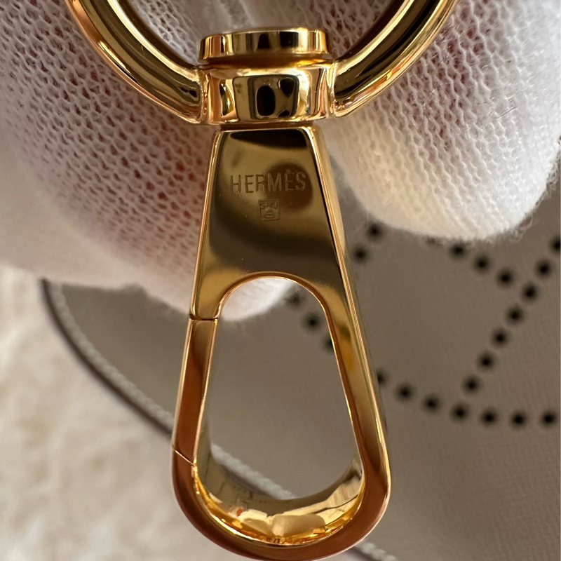 全新 Hermes 2025 k刻 Mini Evelyne 大象灰金釦 全皮背帶 (東京購入)-23