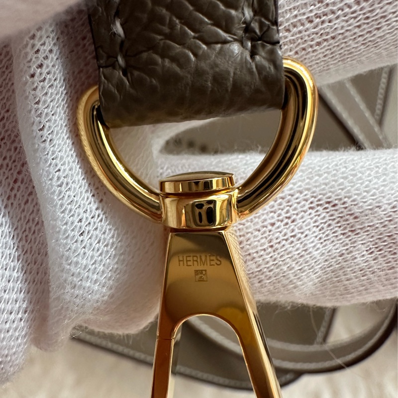 全新 Hermes 2025 k刻 Mini Evelyne 大象灰金釦 全皮背帶 (東京購入)-26