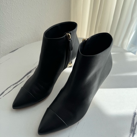 chanel黑色細跟珍珠短靴37.5碼