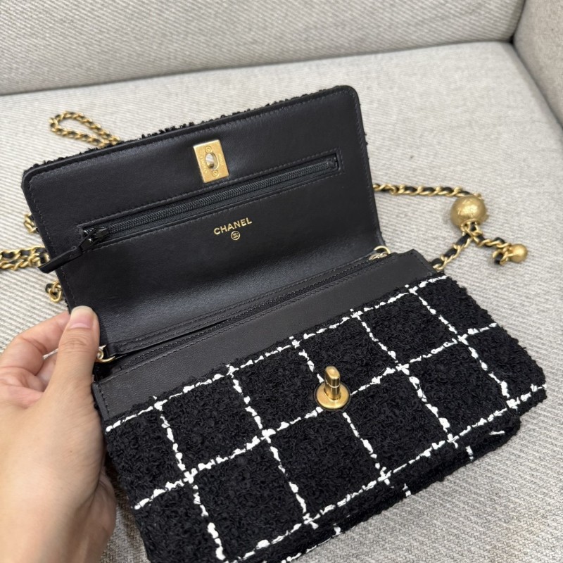 Chanel 23K 黑色毛呢金球woc芯片款-3