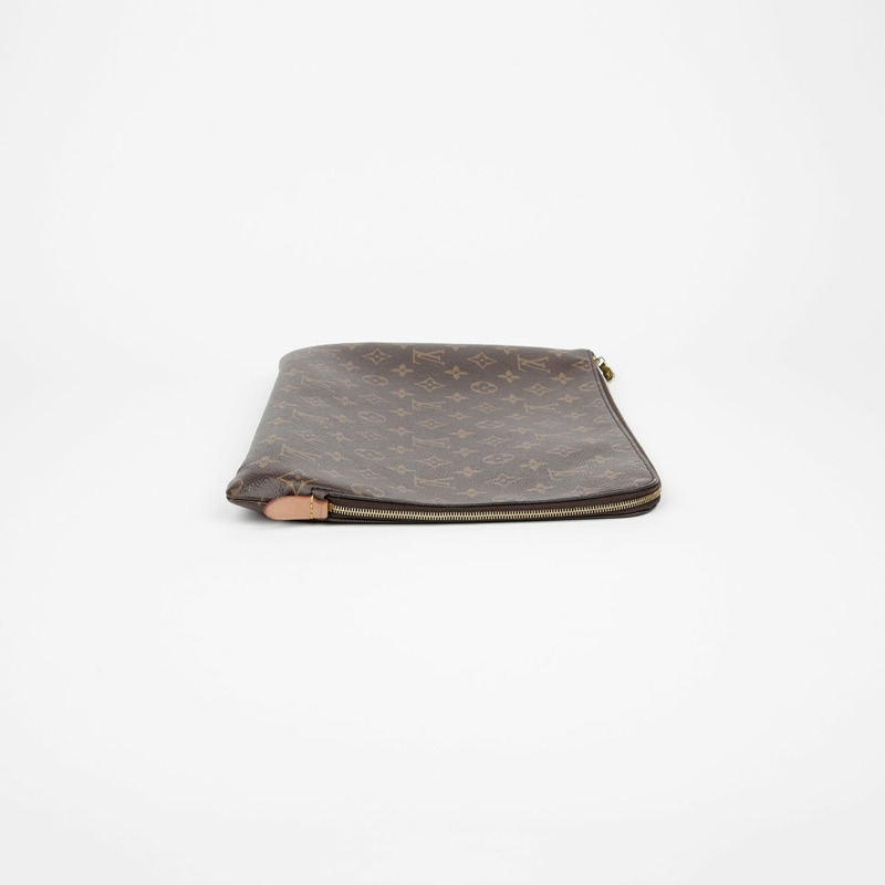 LOUIS VUITTON Etui Voyage MM 手拿包-2