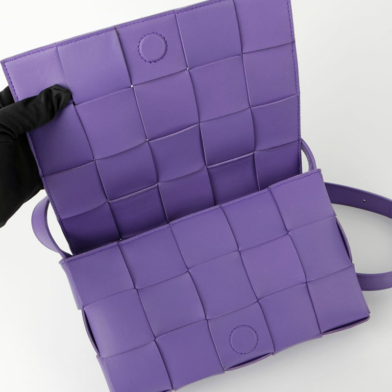 【包稅】BOTTEGA VENETA 578004 卡附單肩斜背包-8