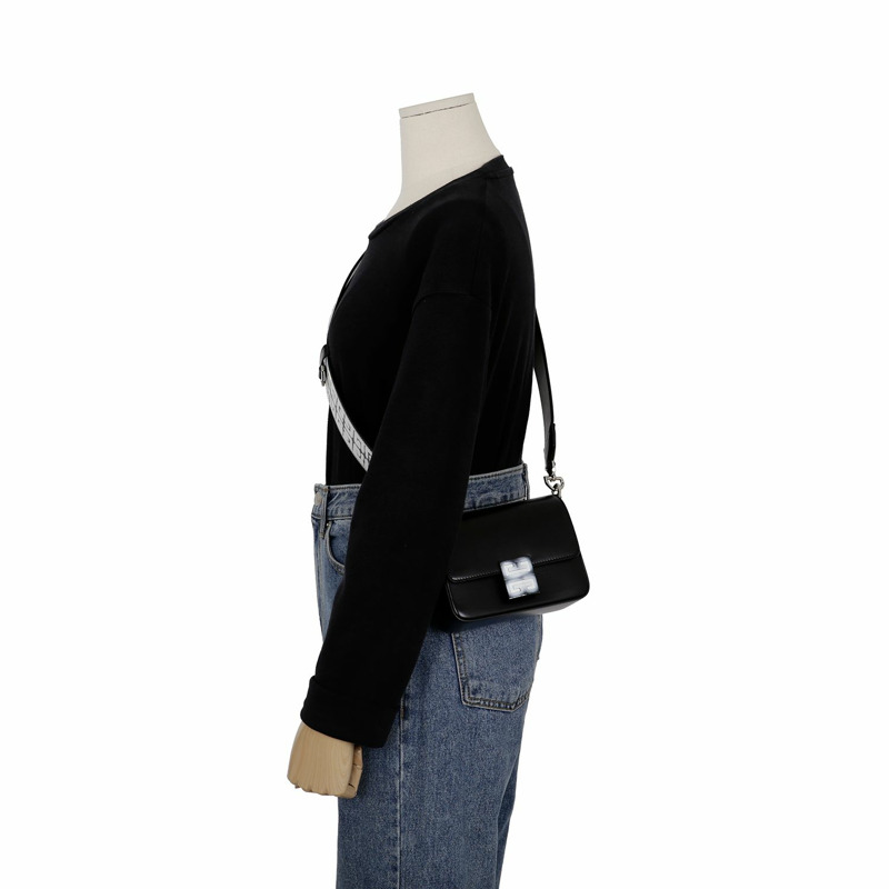GIVENCHY BB50M3B1AD 小號單肩包-8