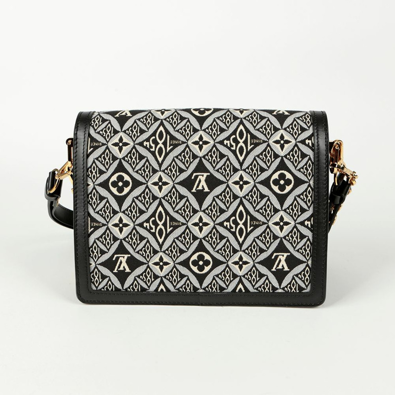 LOUIS VUITTON Dauphine 中型單肩包 1854-3