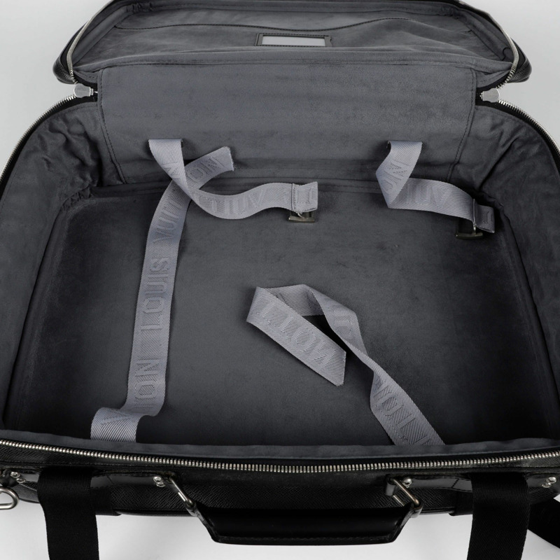 LOUIS VUITTON Taiga Satellite 53 手提包-12