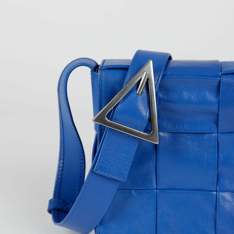 BOTTEGA VENETA Cassette 中型單肩斜背包-1