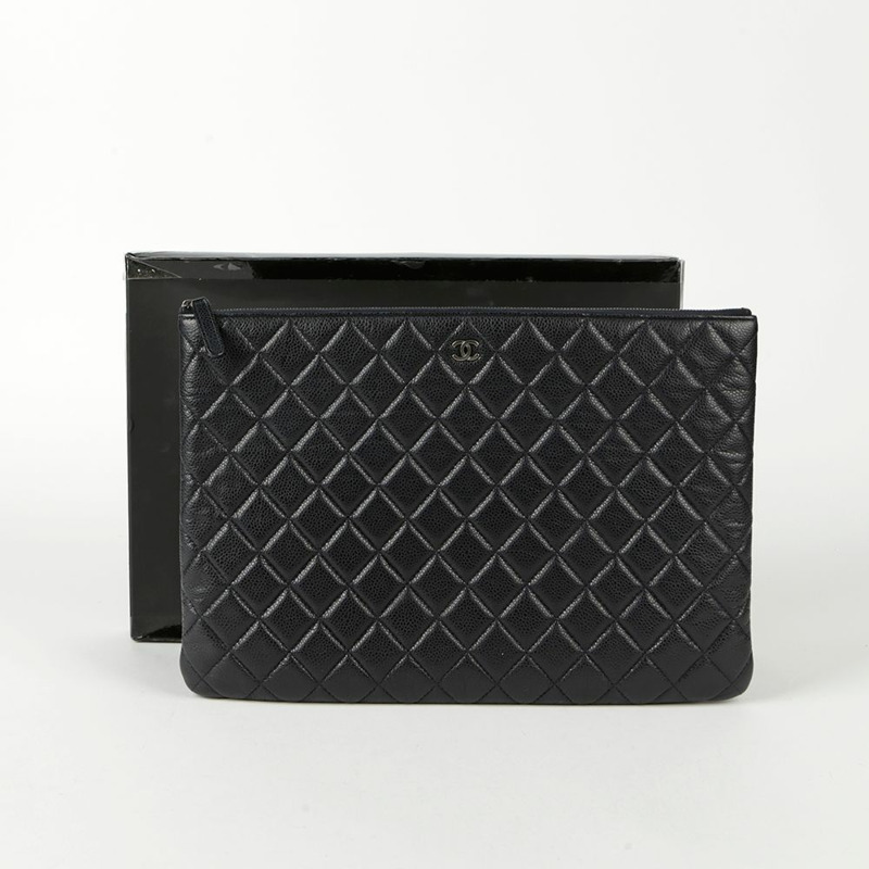 CHANEL Caviar Skin 經典大手拿包 A82552-0