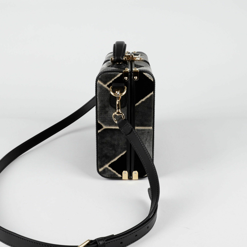 GUCCI Savoy 化妝包手提單肩包-5