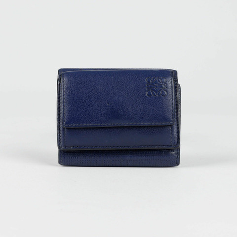 LOEWE 三折卡錢包 101.88。