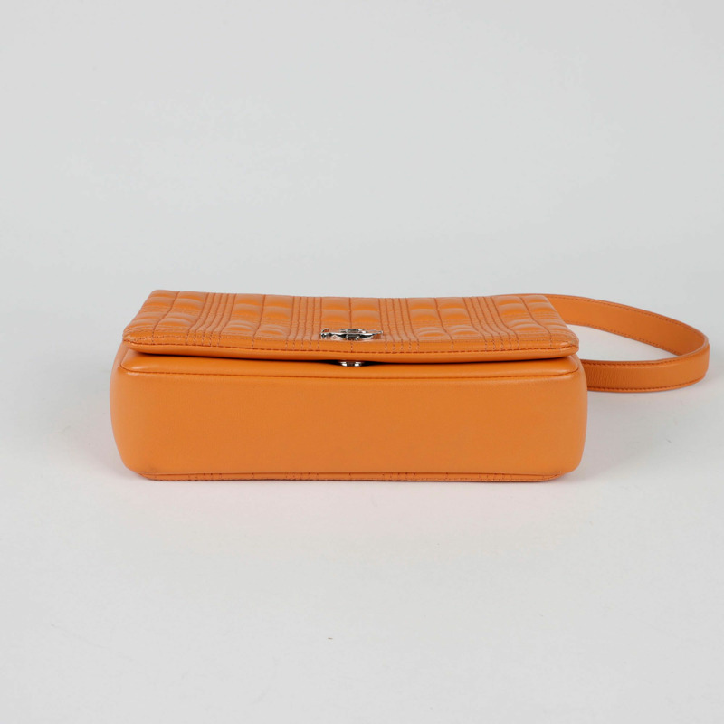 BURBERRY Lola 小號肩斜背包-6
