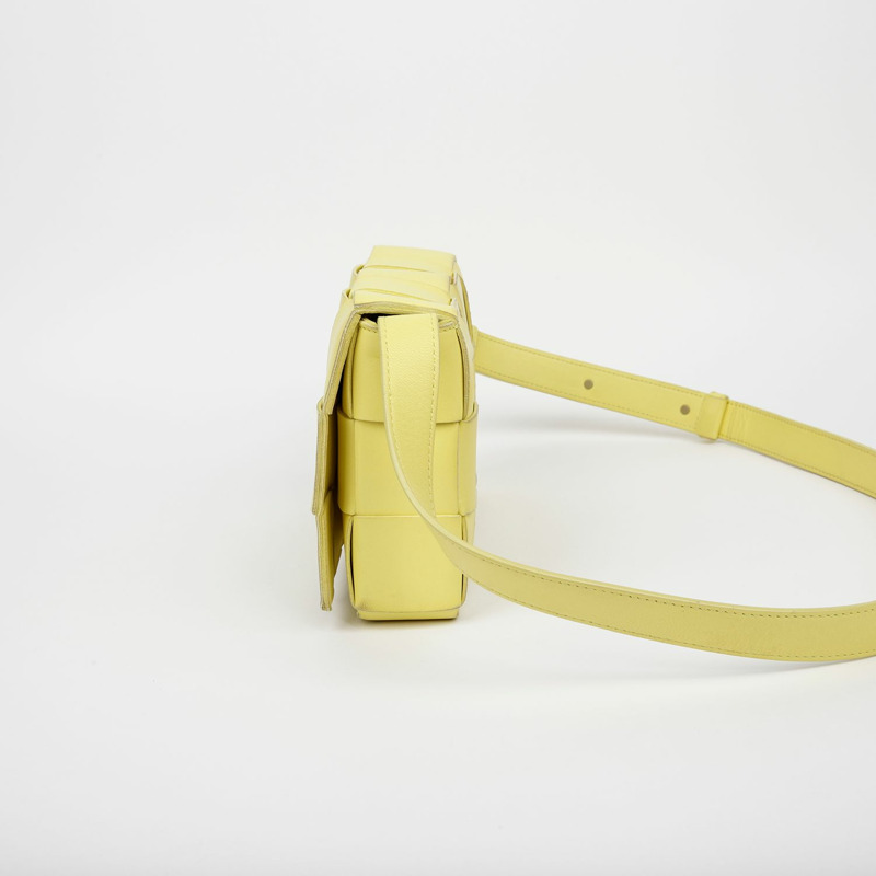 BOTTEGA VENETA Intrecciato 盒式單肩斜背包 578004-4