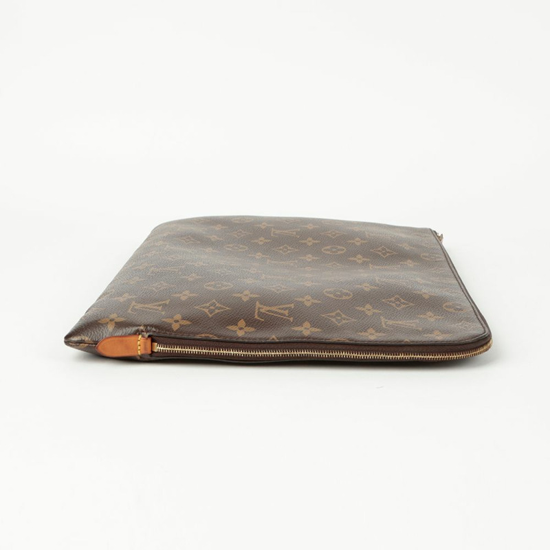 LOUIS VUITTON Etui Voyagе GM 手拿包-2