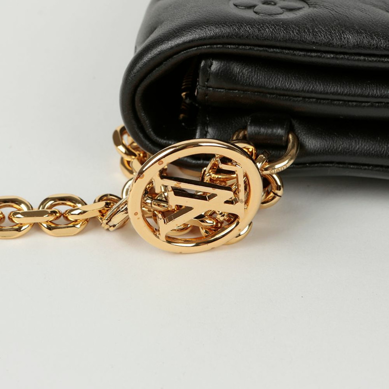 LOUIS VUITTON Pochette Coussin 鏈條斜背包-5