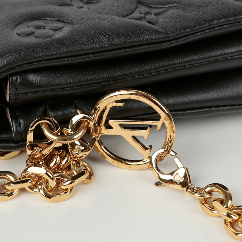 LOUIS VUITTON Pochette Coussin 鏈條斜背包-6