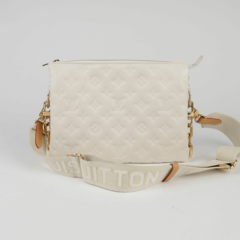 【包稅】LOUIS VUITTON Coussin PM 尺寸手拿單肩包-3