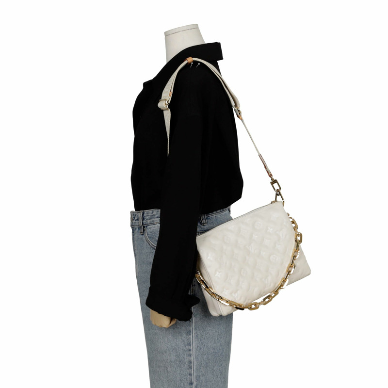 【包稅】LOUIS VUITTON Coussin PM 尺寸手拿單肩包-9