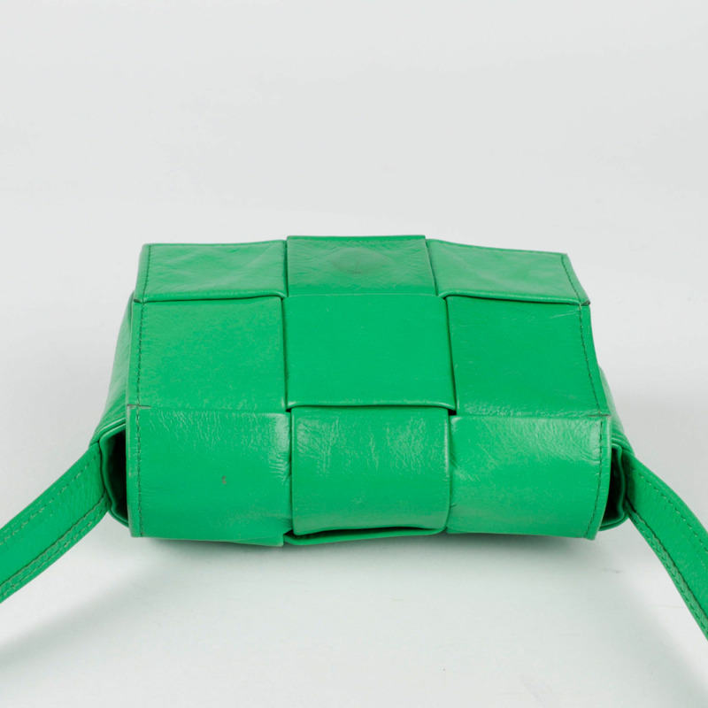 BOTTEGA VENETA Candy Cassette 迷你斜背包 667048-4
