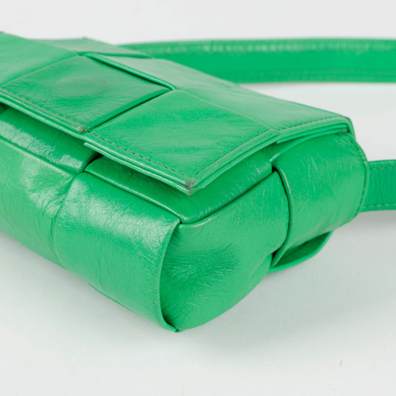 BOTTEGA VENETA Candy Cassette 迷你斜背包 667048-6