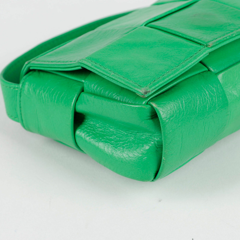BOTTEGA VENETA Candy Cassette 迷你斜背包 667048-7