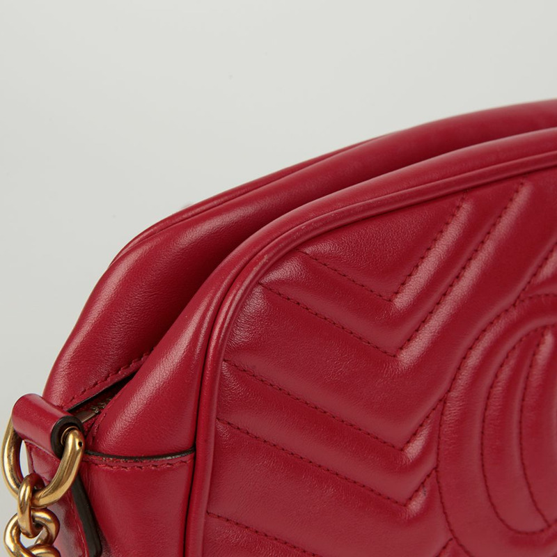 GUCCI GG Marmont 小號斜背肩背包-5