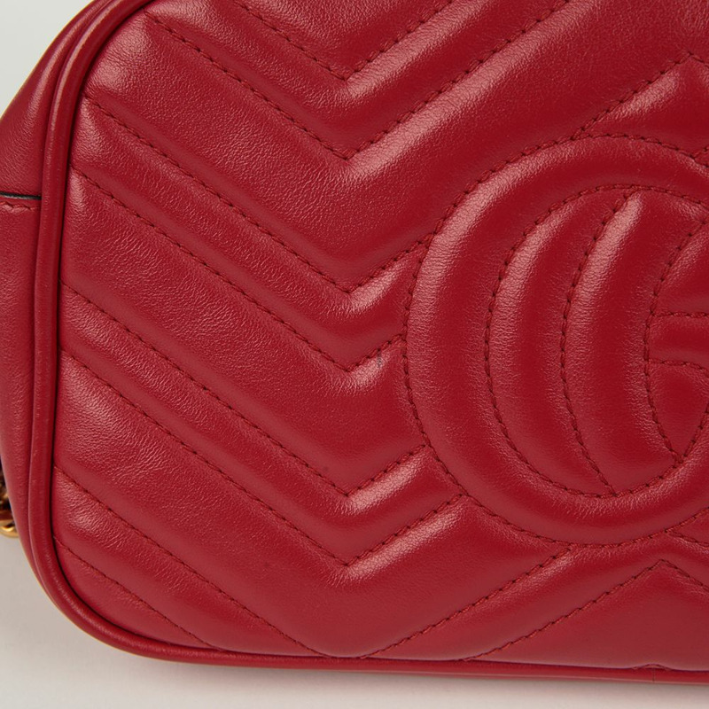 GUCCI GG Marmont 小號斜背肩背包-6