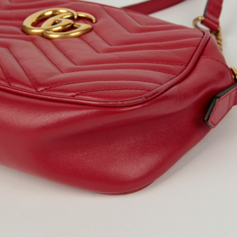 GUCCI GG Marmont 小號斜背肩背包-10