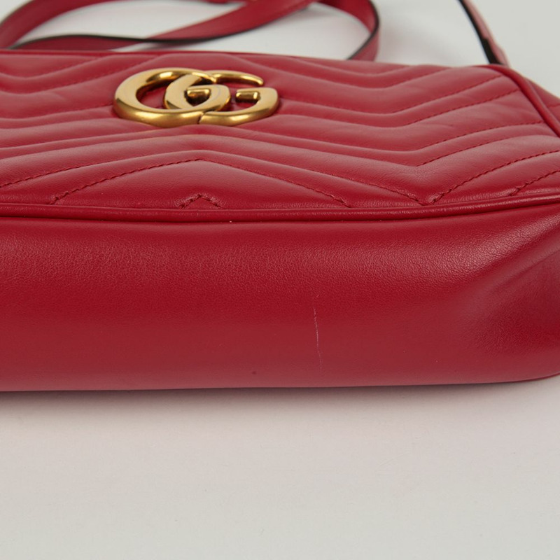 GUCCI GG Marmont 小號斜背肩背包-11