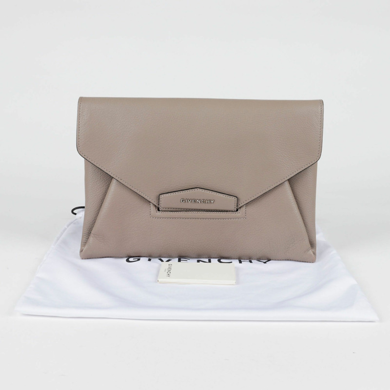 GIVENCHY Antigona 中型信封手拿包-0