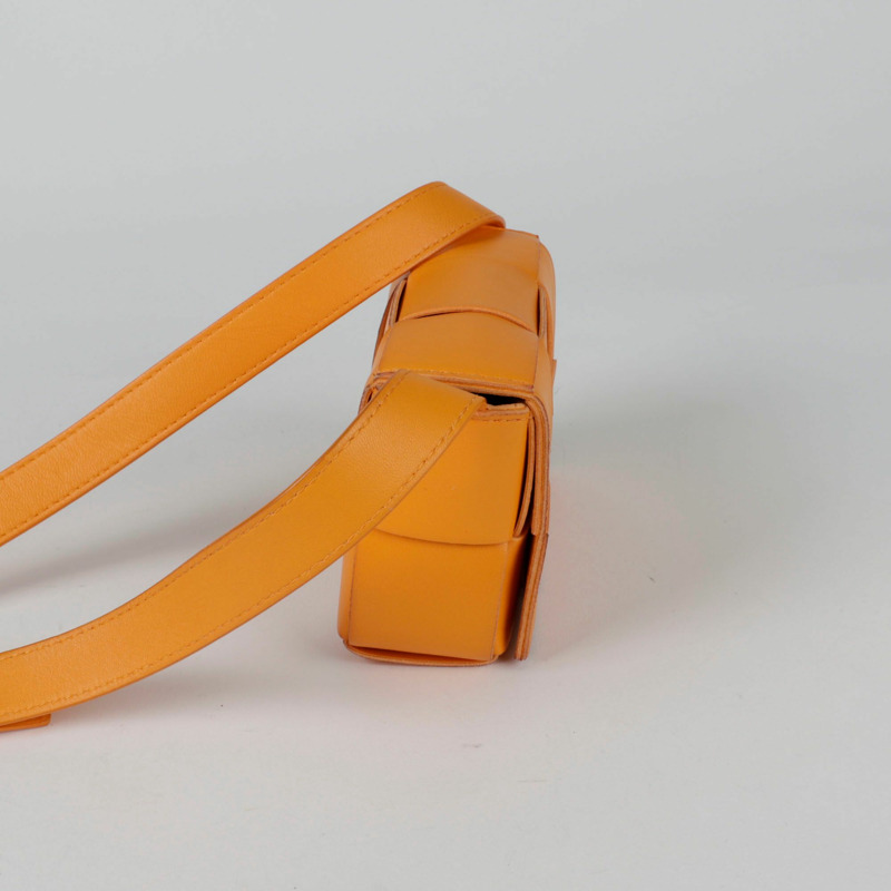 BOTTEGA VENETA Candy Cassette 迷你肩斜背包-3