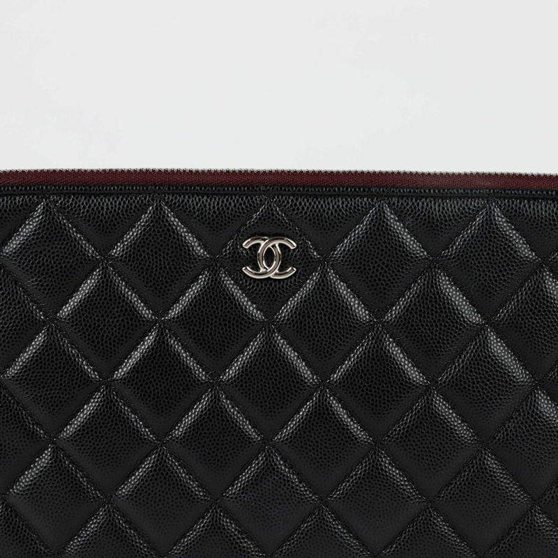 CHANEL 經典魚子醬新款中型手拿包 A82545-1