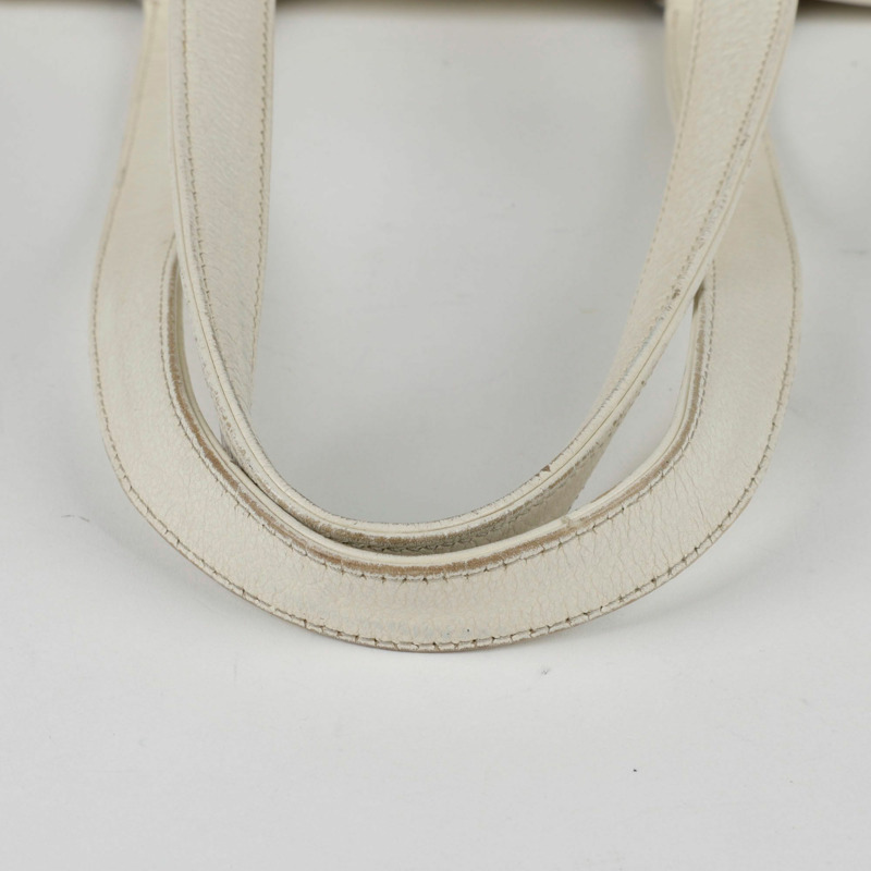 CHANEL Caviar Skin Choco Bar Stitch 保齡球手提包-6
