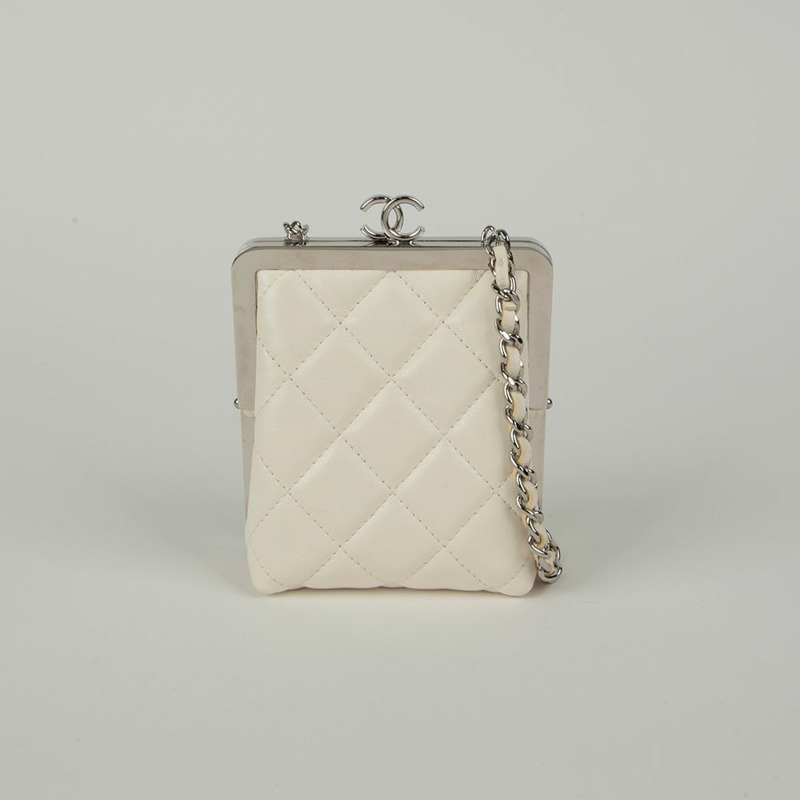 CHANEL 金屬框手拿包鏈條單肩包-1